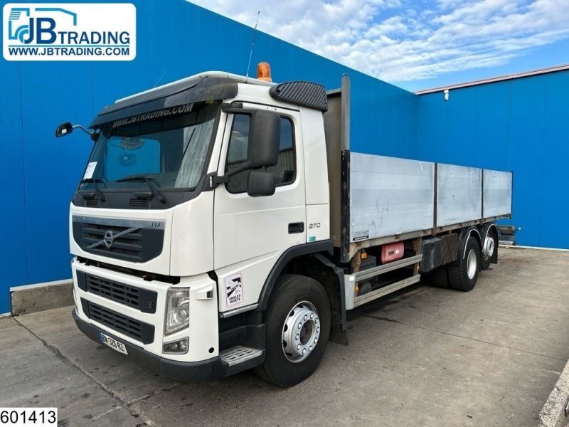 Volvo 370 6x2