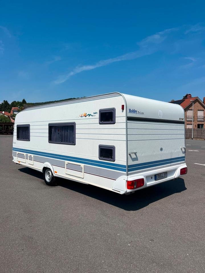 Trailer HOBBY 560 KMFE DE LUXE