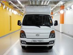 Hyundai Umpikorinen (BB) 4ov 2476cm3