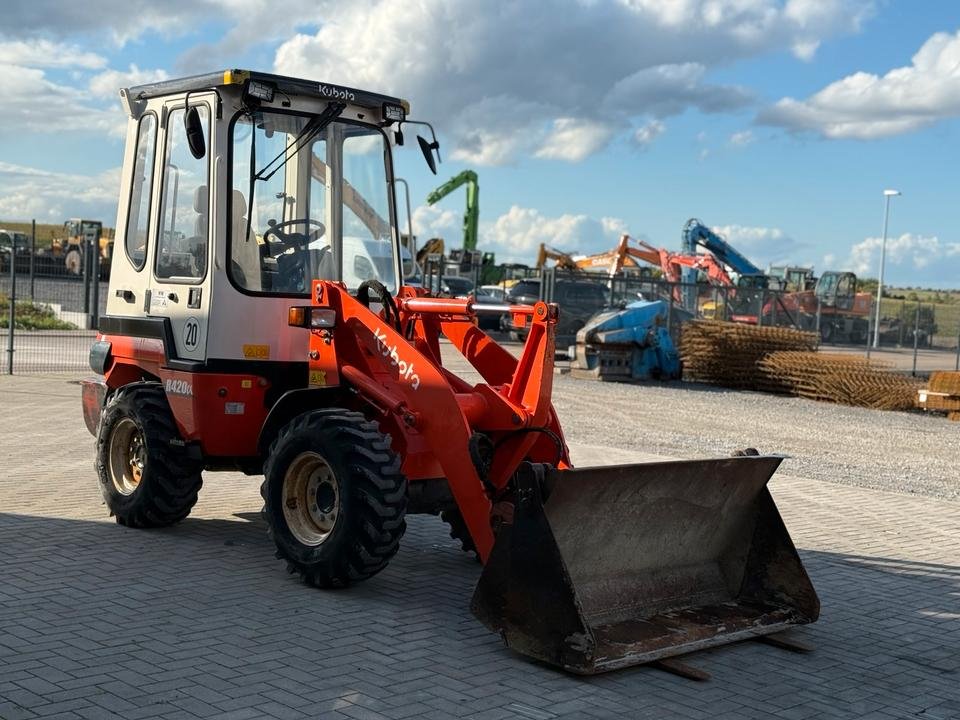 Kubota R420S