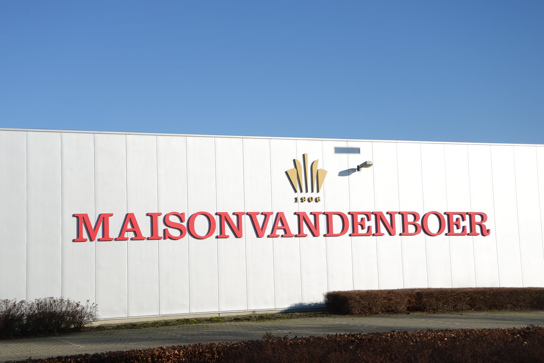 Trailer VAN DOK EN DE BOER VDDB2000DR