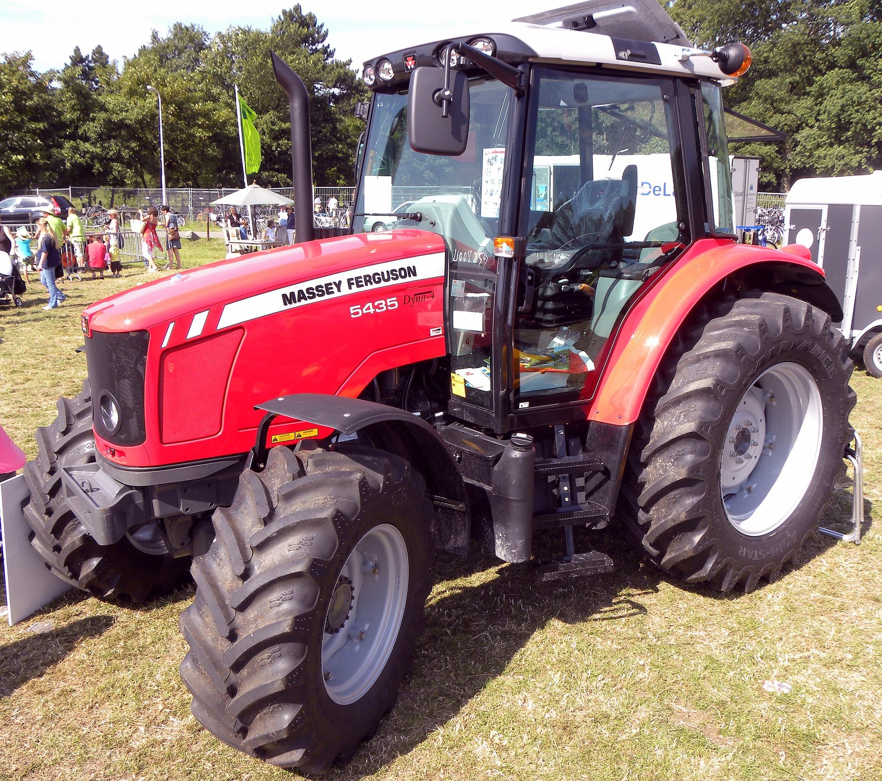Tractor Massey Ferguson MF 5435 4WD