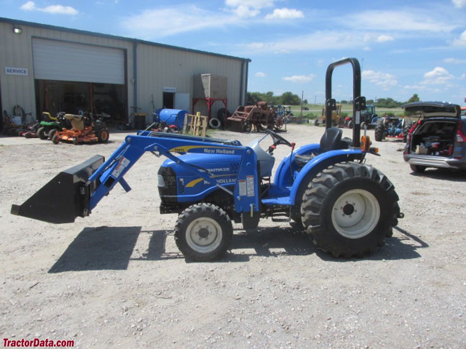 Tractor New Holland (CNH) Workmaster™ 35