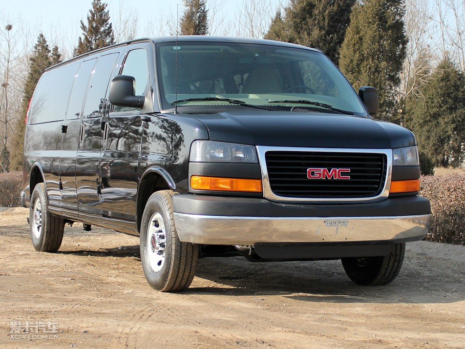 Van GMC CE2500D