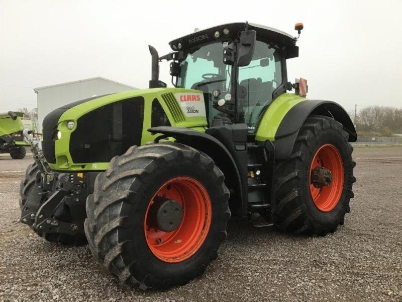Tractor CLAAS Axion 960
