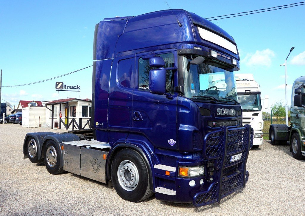 Lastwagen Scania R 560 B 6X2*4