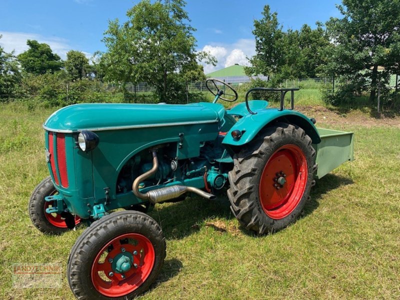 Traktor Hanomag R 324 E