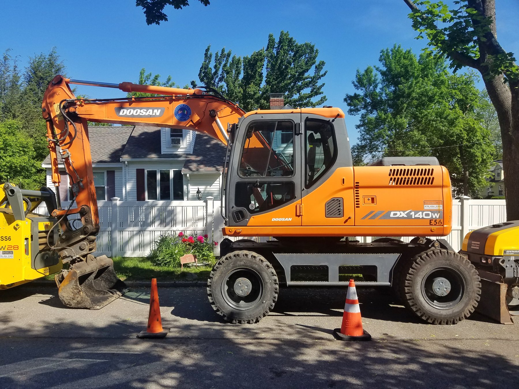 Doosan DX140W