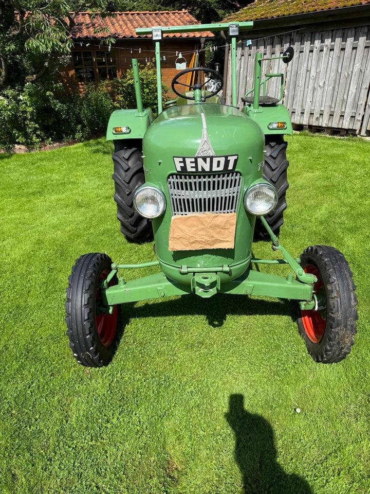 Traktor Fendt Farmer 1 D