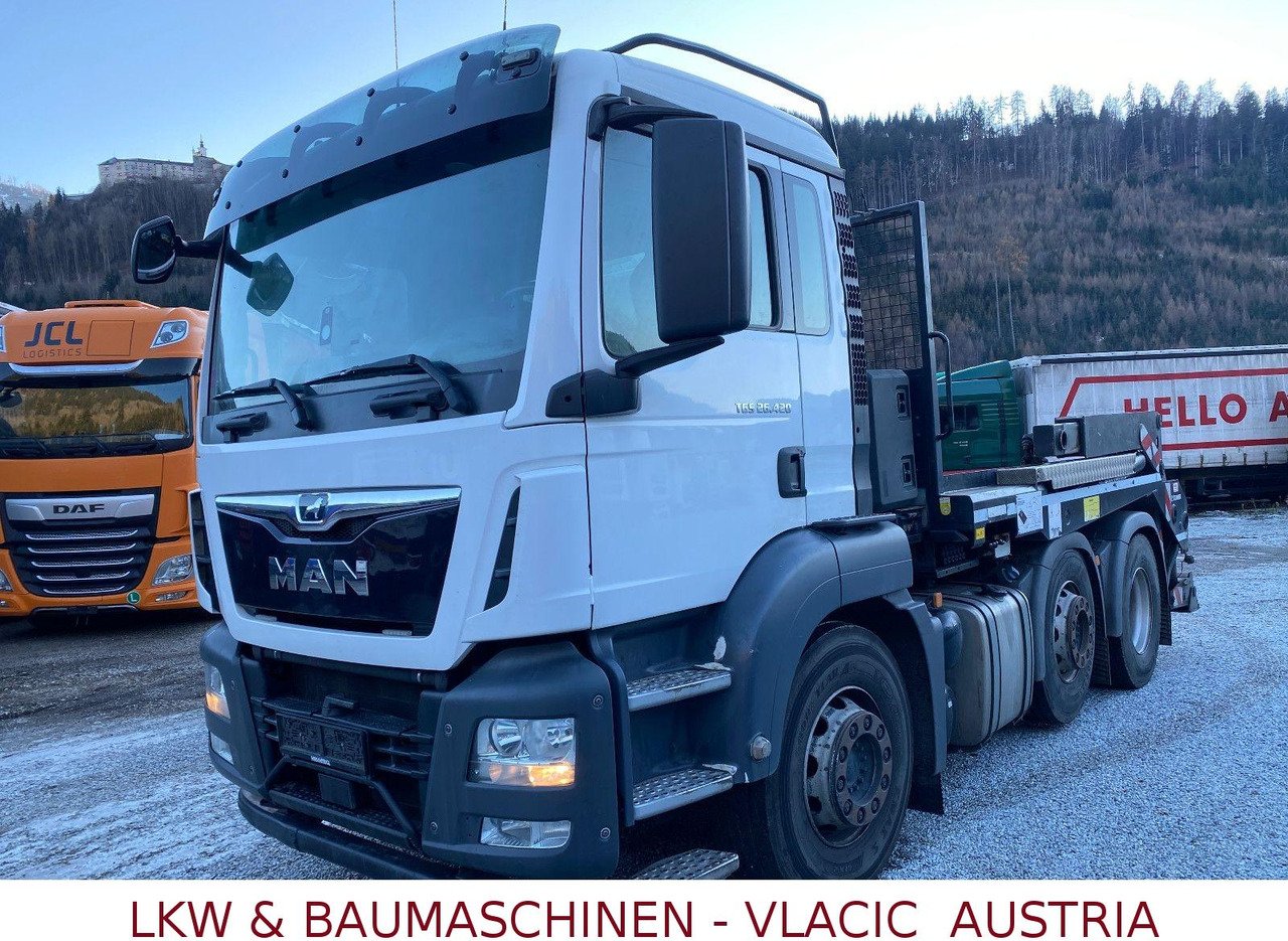 Truck MAN TGS 26.420 6x2