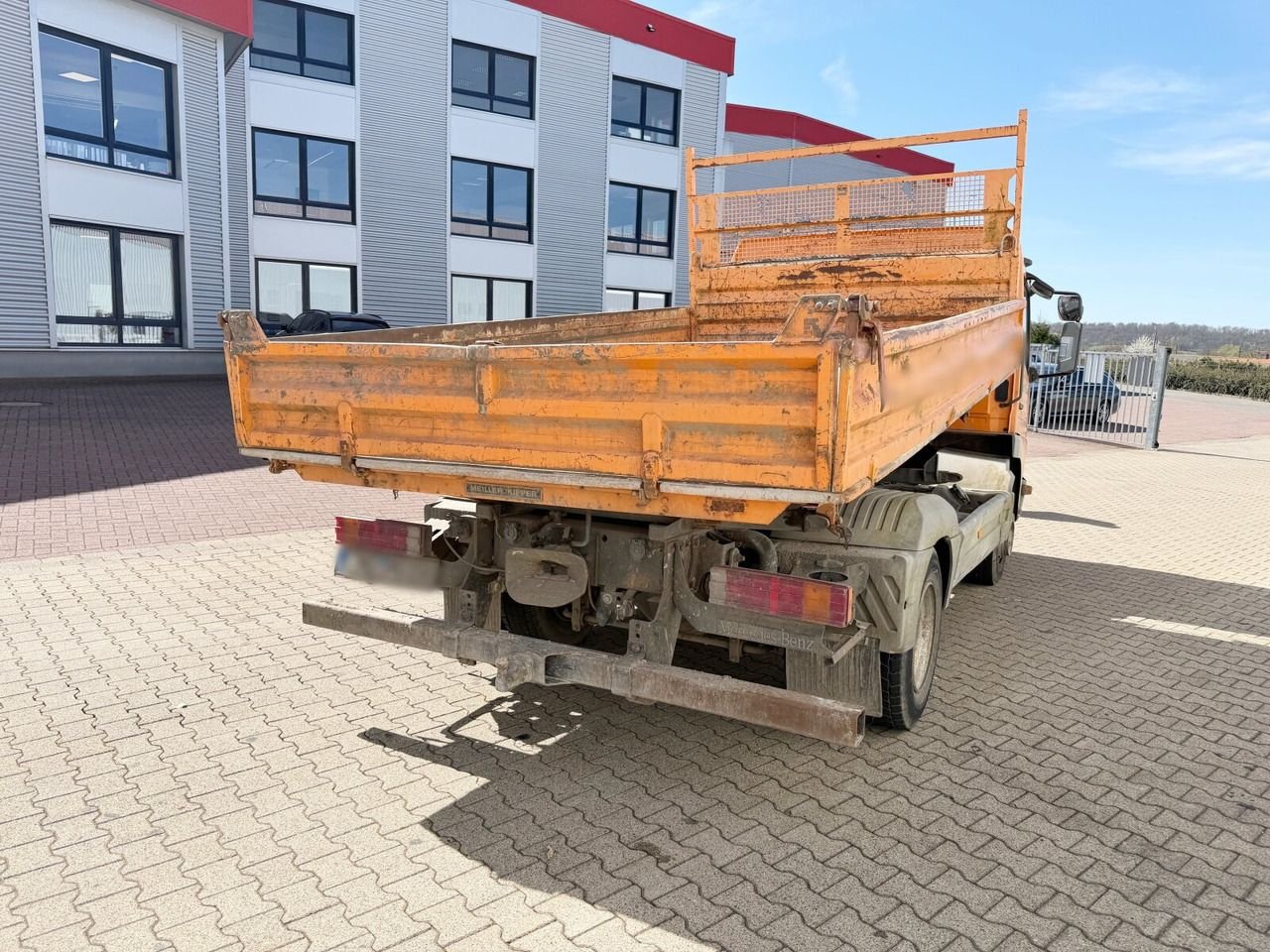 Truck Mercedes Benz 815 DKA-KASTEN/425