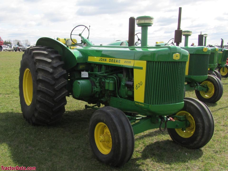 Tractor John Deere 820 Diesel