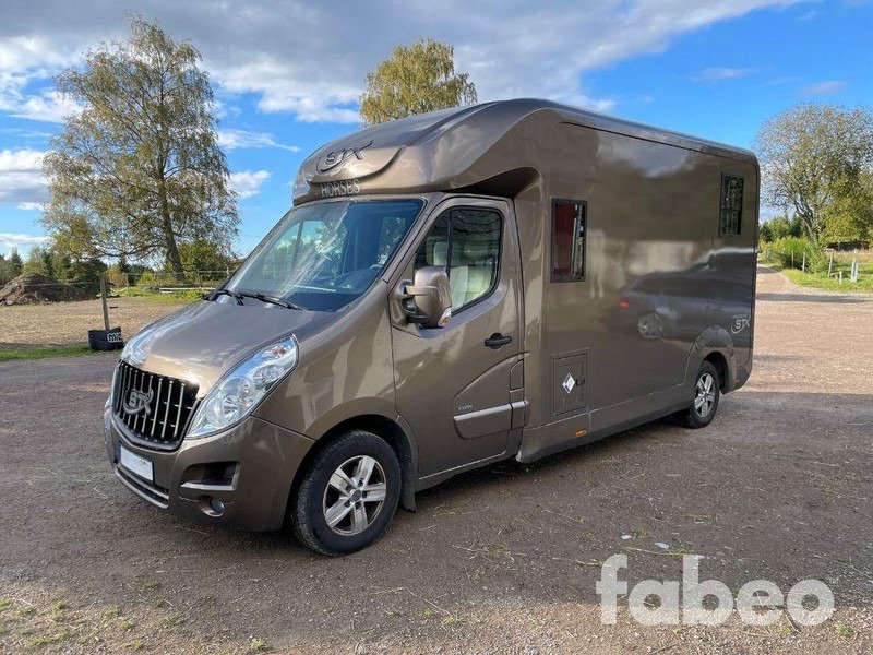 Van Stx MOVANO