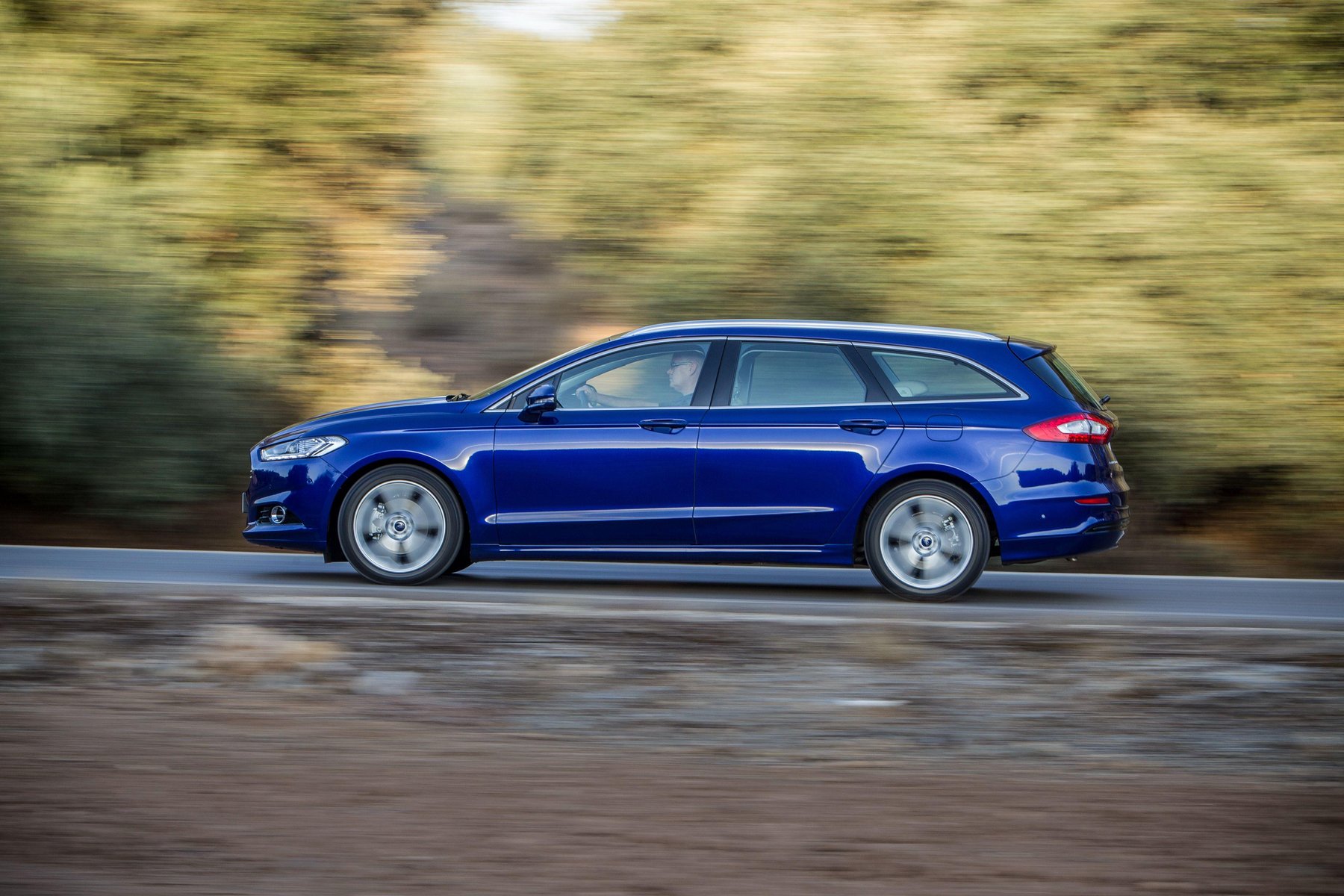 Samochód dostawczy Ford MONDEO