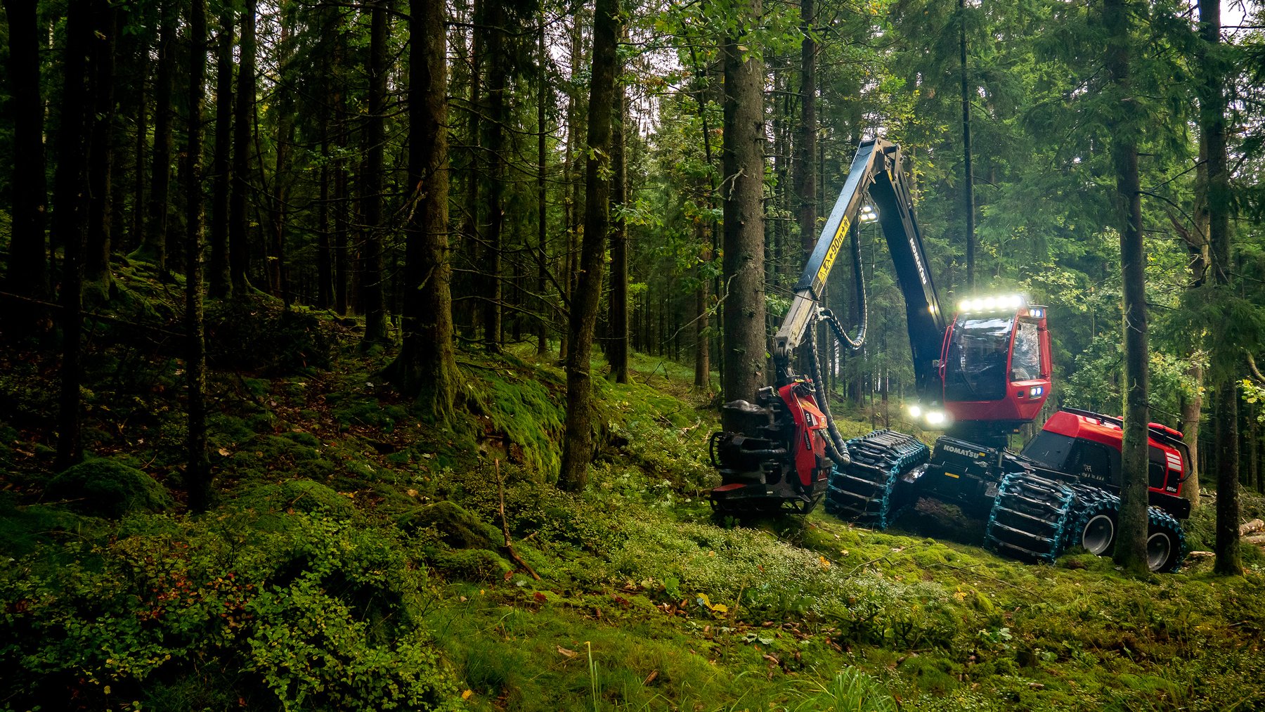 Forestry machine Komatsu TL735D harvester