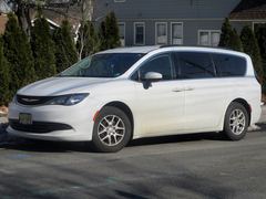 Chrysler VOYAGER 3.3I SE VAN