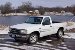 Mazda B2200 PICK UP