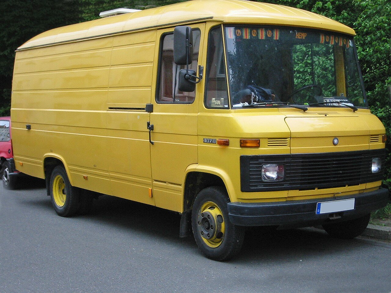 Van Mercedes Benz TN407DA