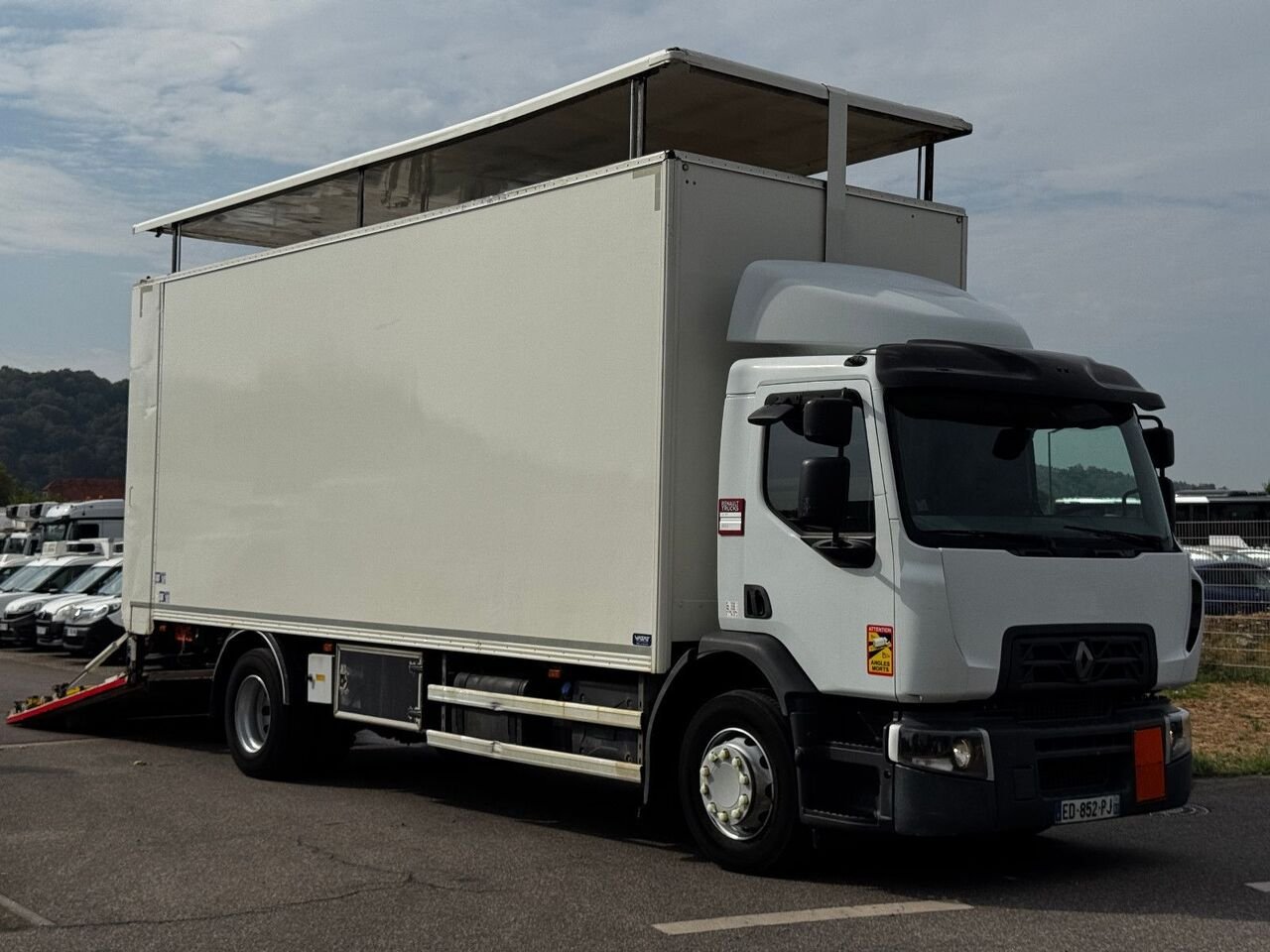 Lastwagen Renault PREMIUM 330-19T
