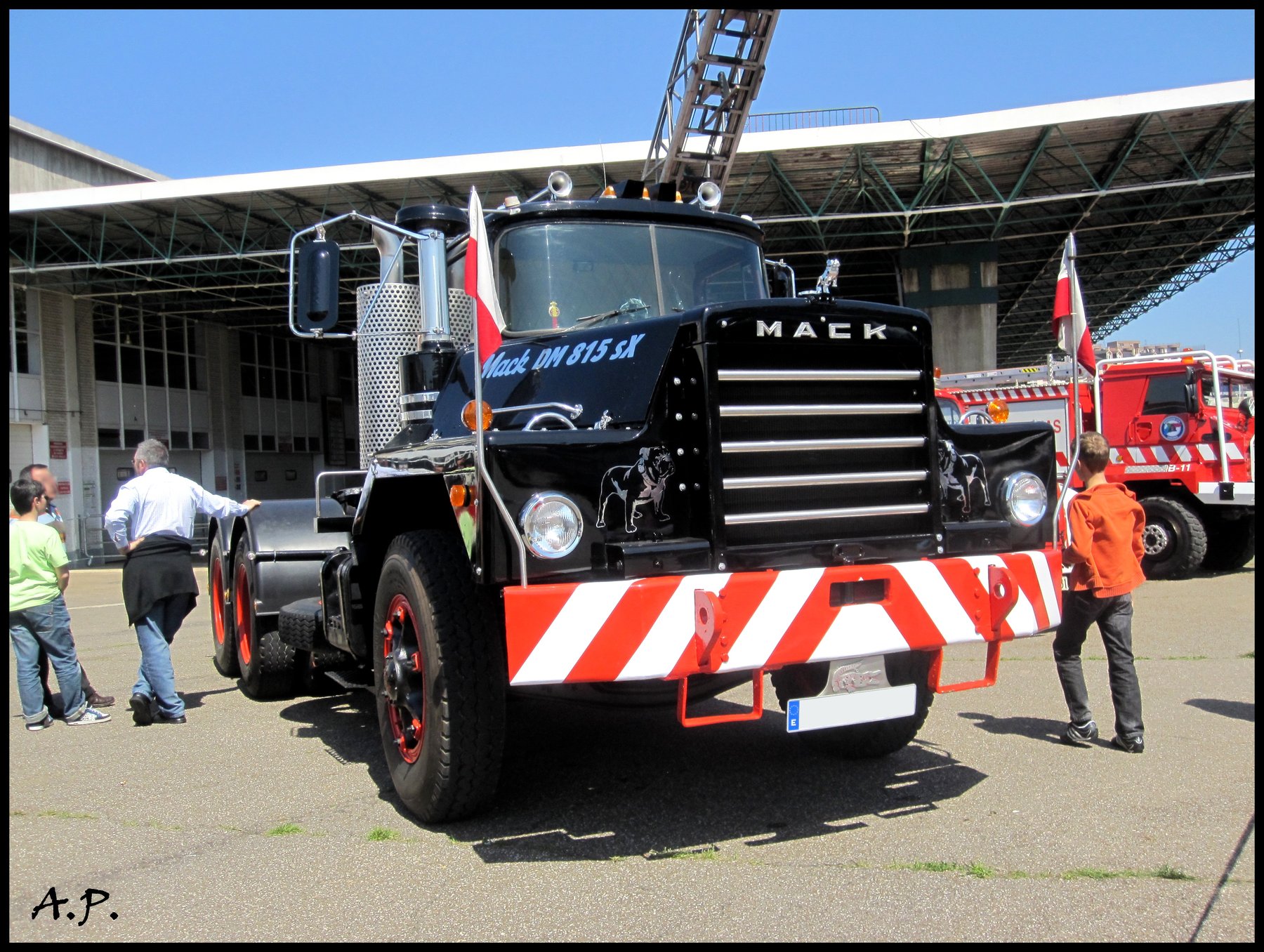 Truck Mack DM 611 SX