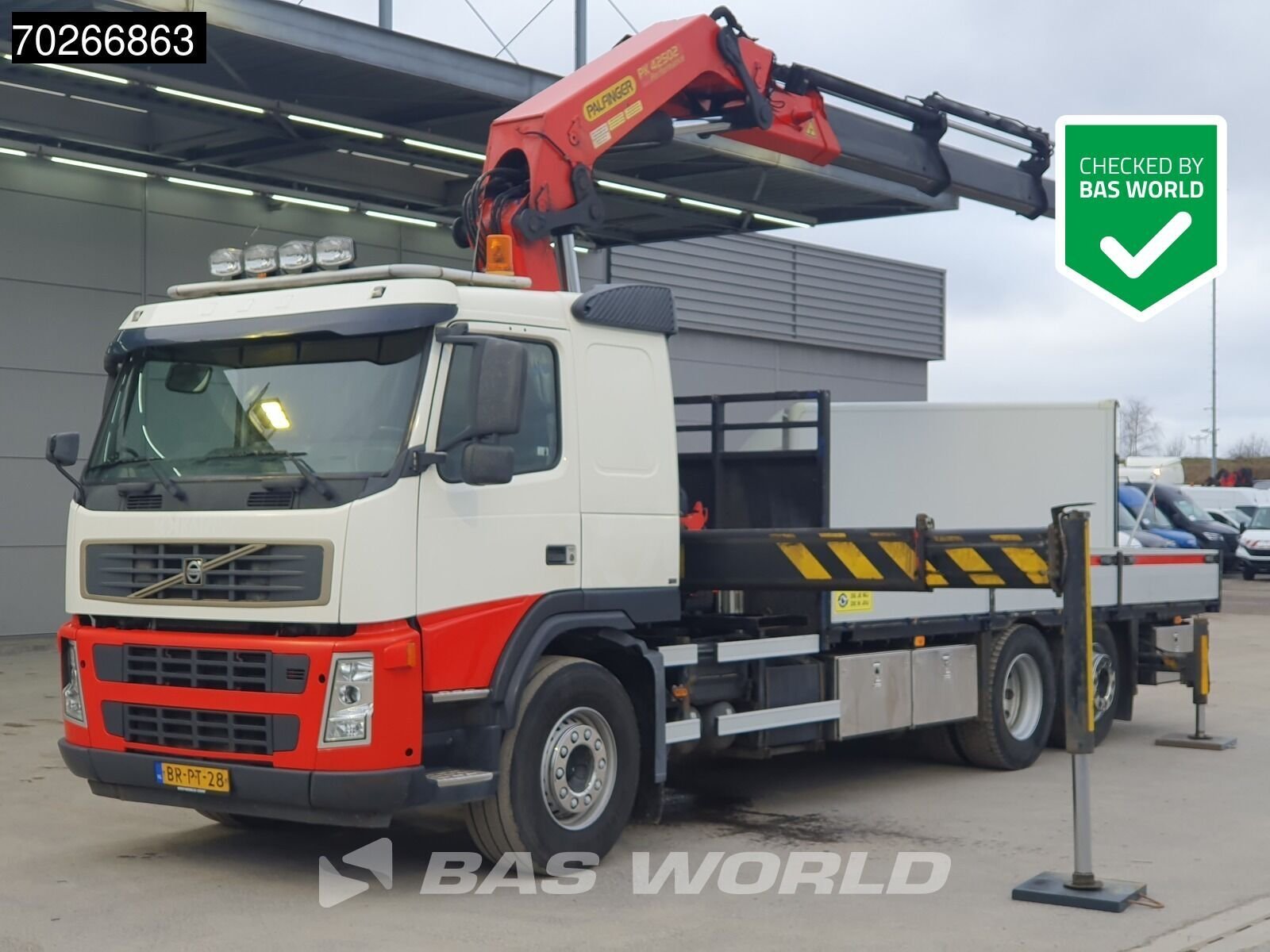 Truck Volvo FM 300 6X2