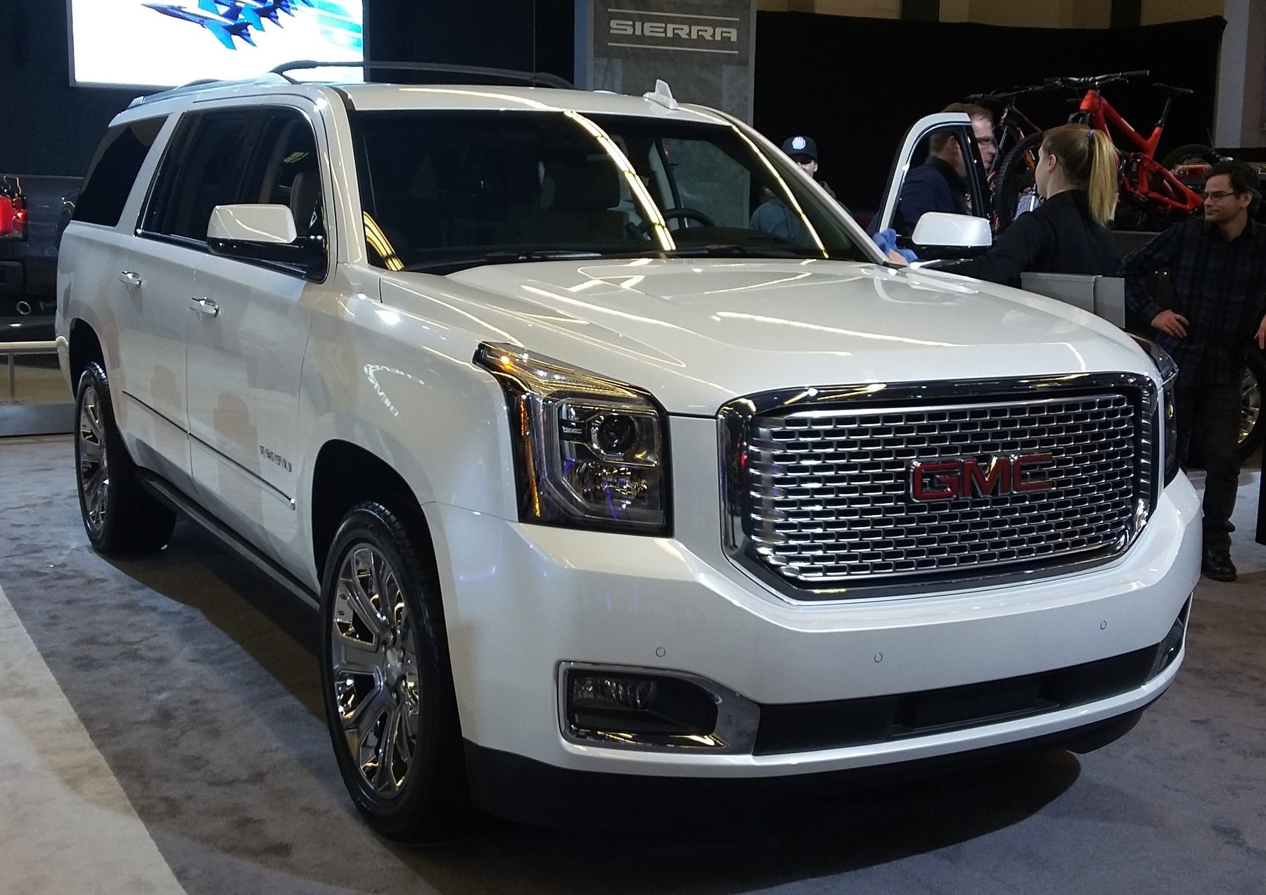 Van General Motors Gmc GMC YUKON DENALI