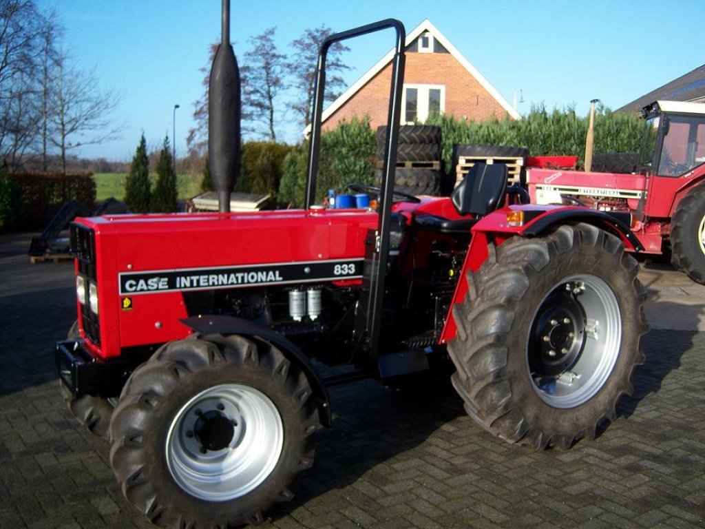 Traktor Case IH 833