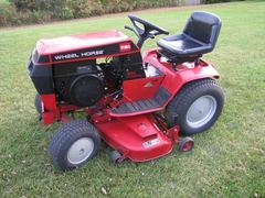 TORO 1-0110 - Commando 800 Lawn Tractor (1972)