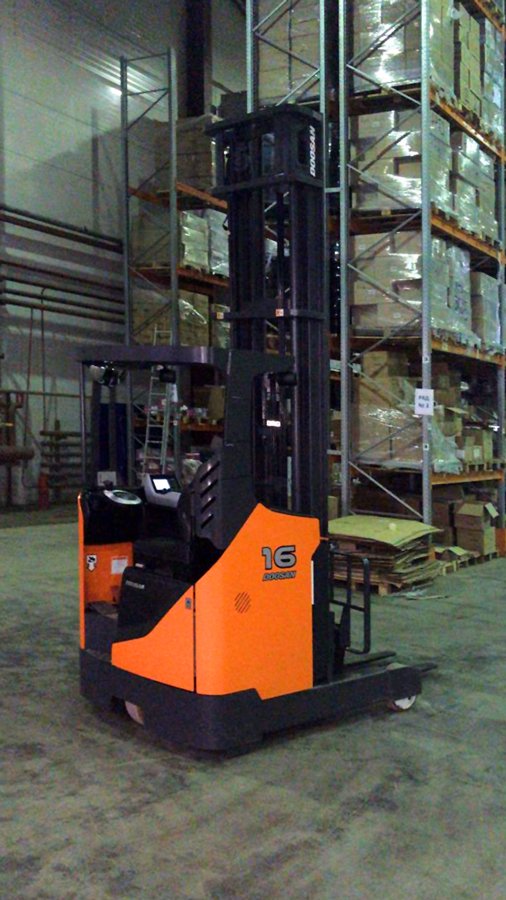 Schubmaststapler Doosan BR16JW-7