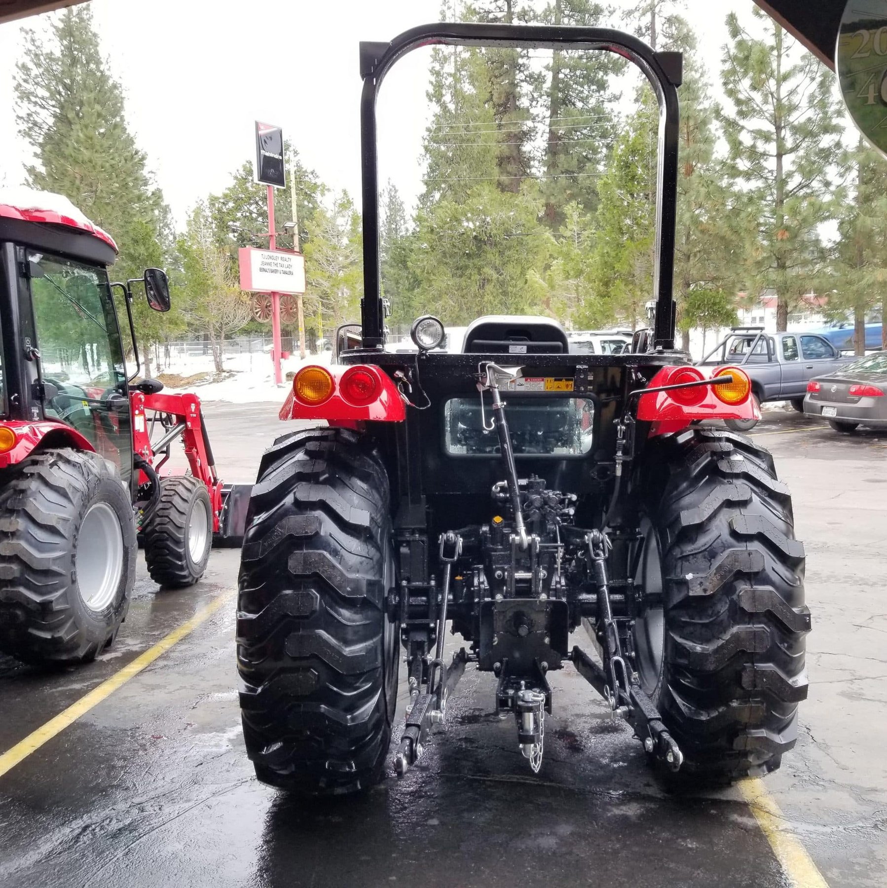 Traktor TYM T494