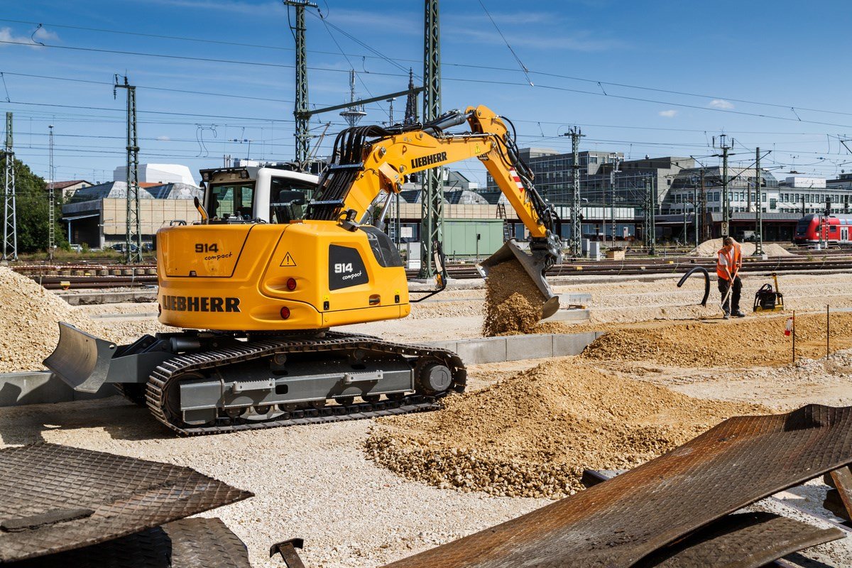 Excavator Liebherr R914C