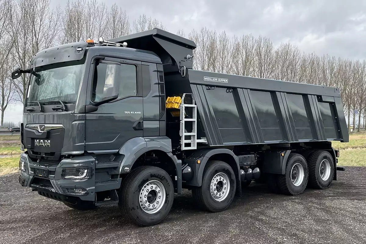 Truck MAN TGS 41.440 8x4 BB CH