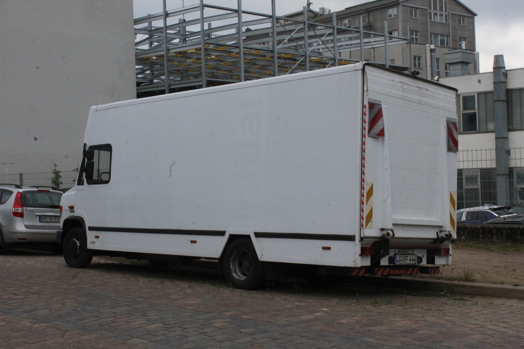 Truck Mercedes Benz 813D