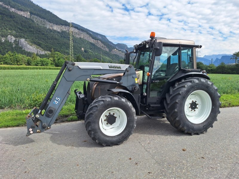 Traktor Valtra A93