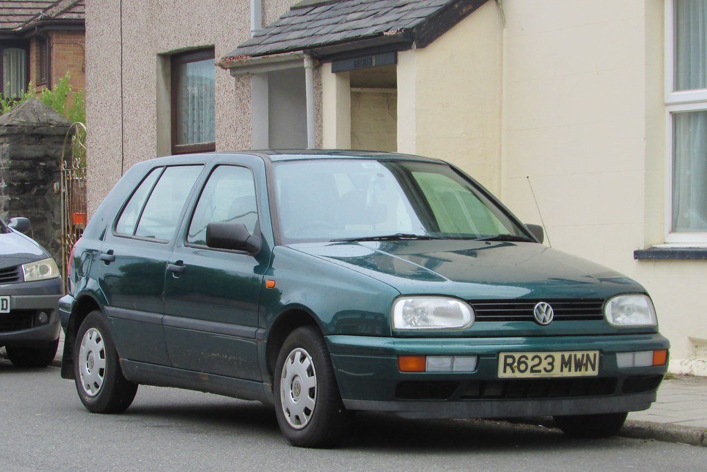 Van Volkswagen 4D GOLF CL-1600-19/2470