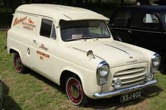 Ford 300S LOW VAN