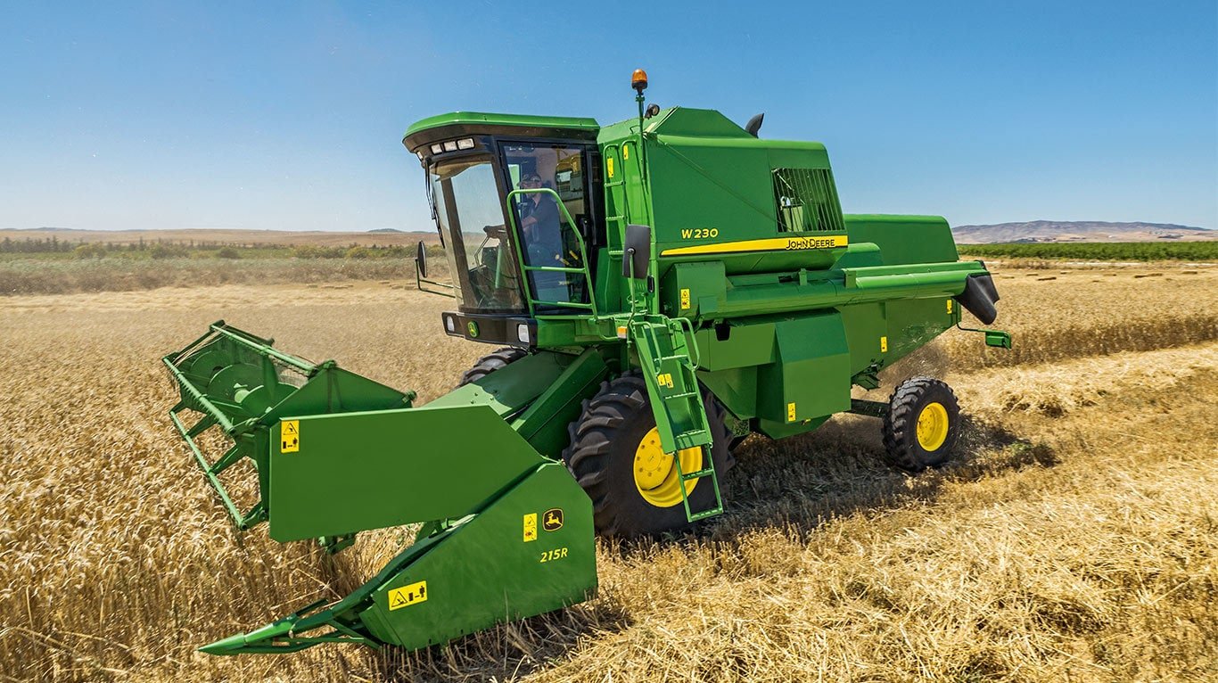 Excavator John Deere 230 LC