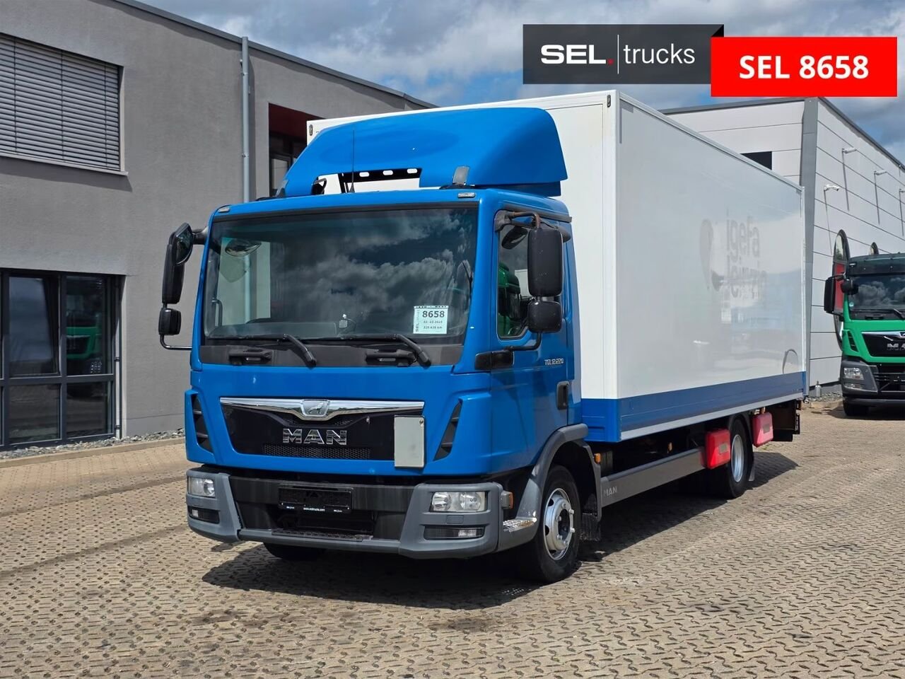 Truck MAN TGL 12.220 4XS BL